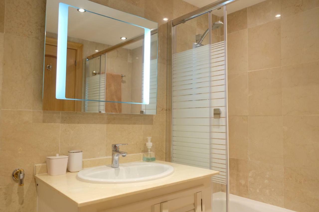 Luxury Modern Apartment With Terrace, Pool And Garage! Marbella Eksteriør bilde